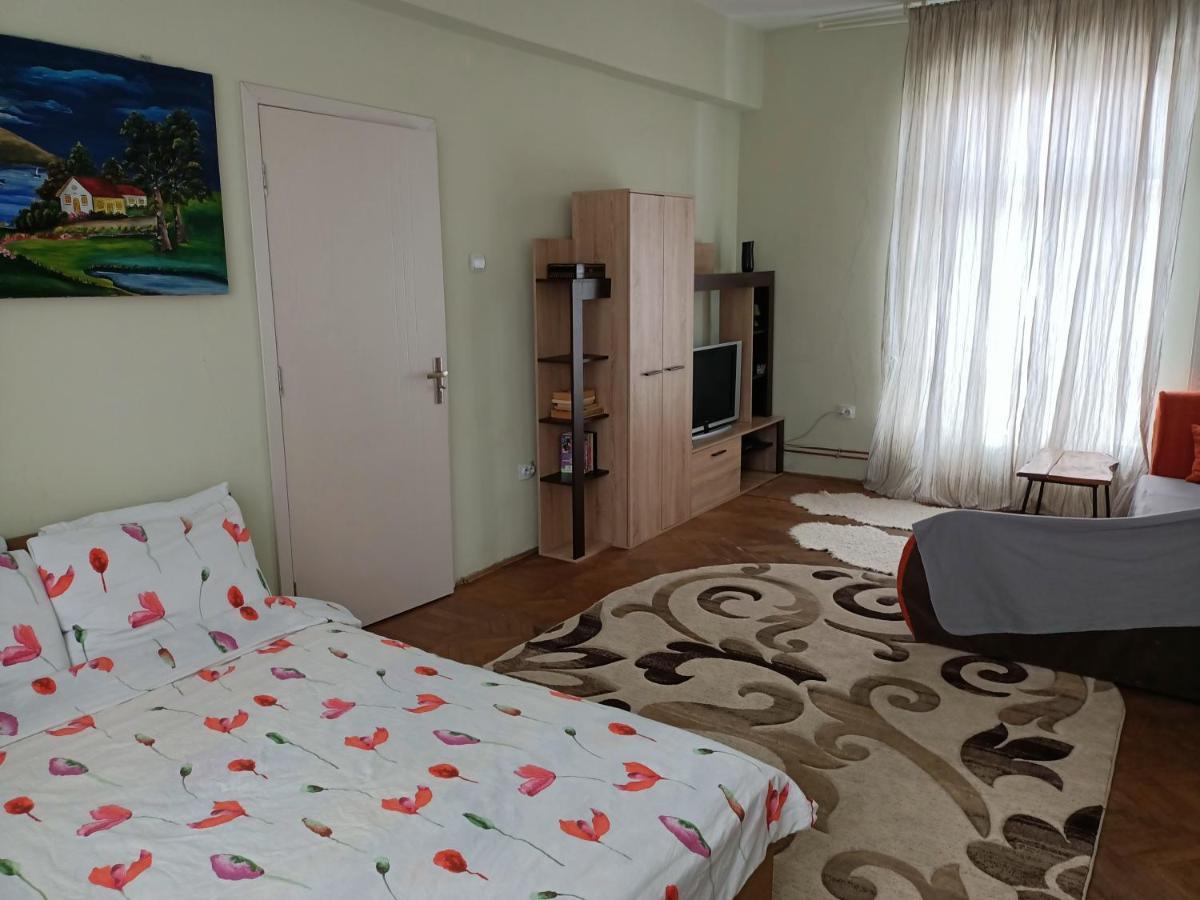 Lovely Apartament In Bucharest, Baba Novac Area Exterior foto